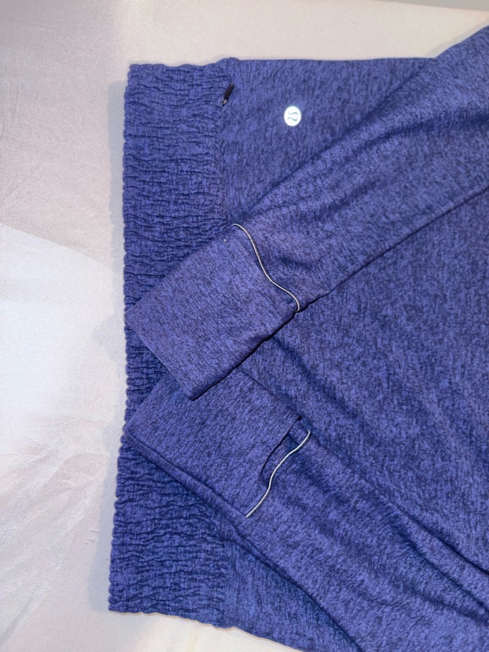 Lululemon Women Long Sleeve Blue Hooded Active Pullover Hoodie size 4 - Picture 16 of 16